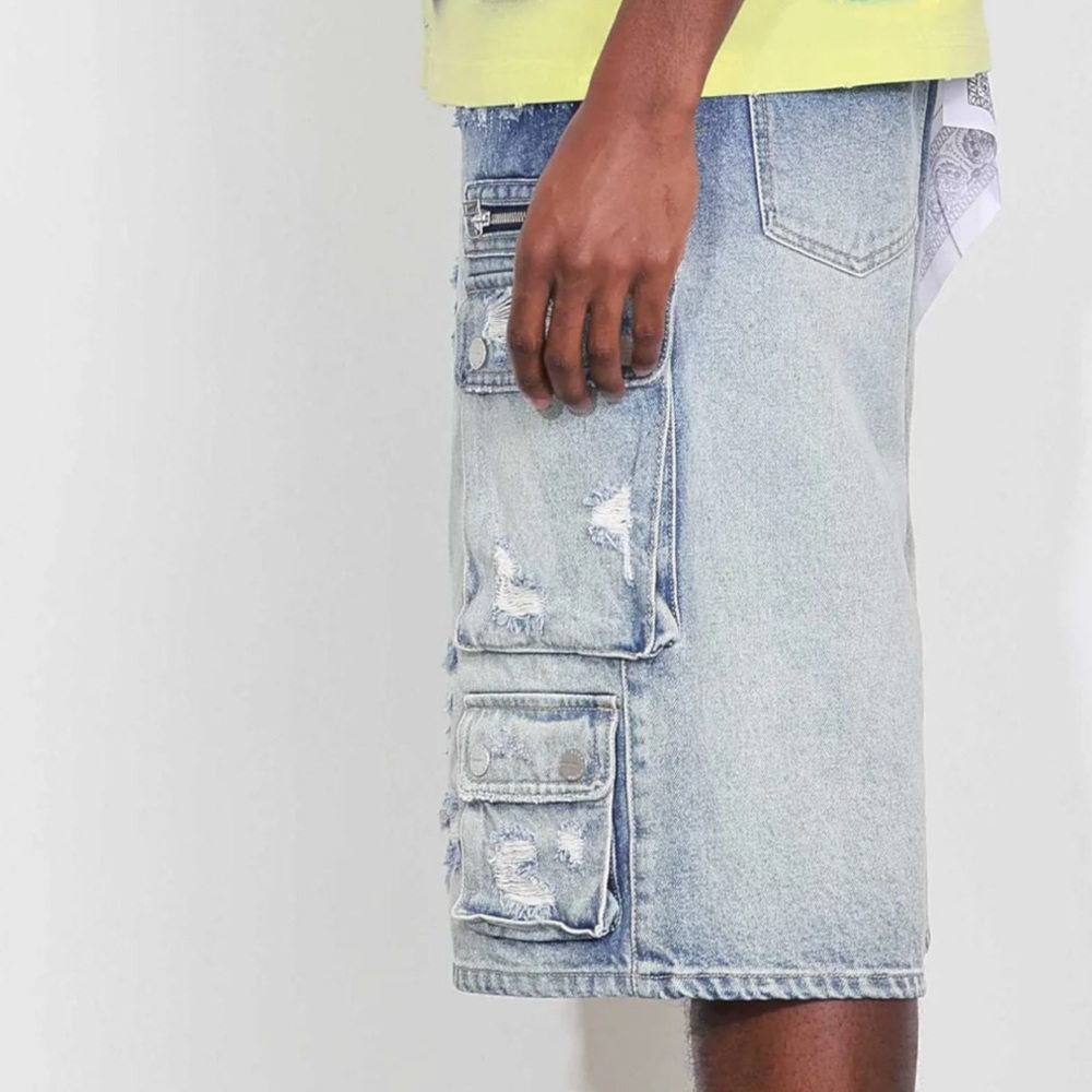 First Row Cargo Washed Shorts - Picture 10 of 11